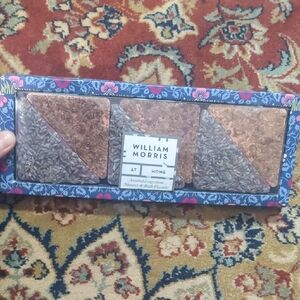 NIB William Morris At Home Shower And Bath Fizzers